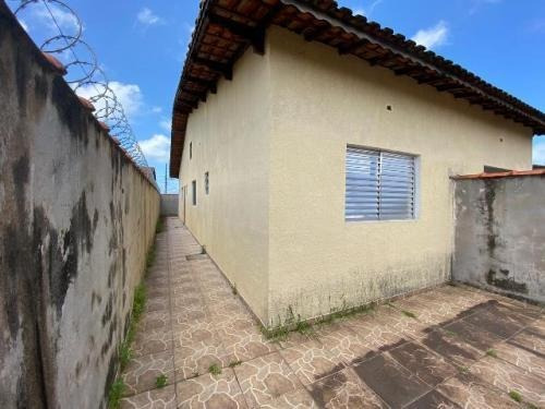Imagem 1 de 9 de Casa Lado Praia No Litoral. Aceita 50% De Entrada! - 7347 Lc