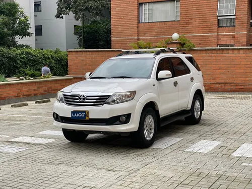 Toyota Fortuner 2.7 Gasolina 4x4 Automática Segundo Dueño