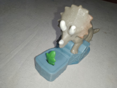 Juguete Mc Donald Jurassic World 2018 Triceratops (Usado)