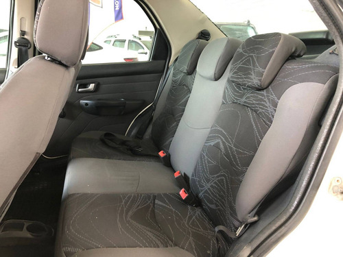 Imagem 6 de 10 de Fiat Siena 1.4 Mpi El 8v Flex 4p Manual