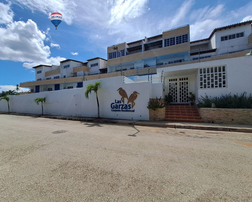 Re/max 2mil Alquila Apartamento En Conjunto Resd. Las Garzas, La Asunción, Mun. Arismendi, Isla De Margarita, Edo. Nueva Esparta