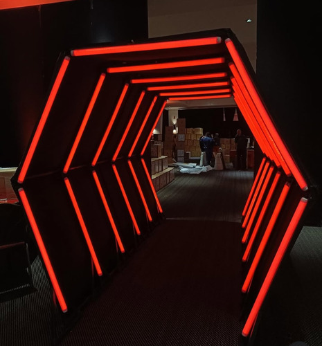 Alquiler Tunel Led Neon Hexagonal Para Fiestas Y Eventos