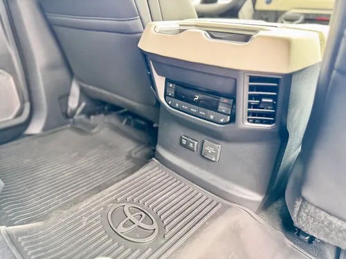 Toyota Sequoia 3.5 V6 Capstone