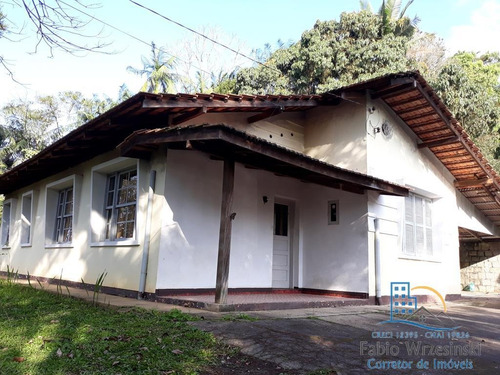 Imagem 8 de 15 de Casa - Padrão, Para Venda Em Joinville/sc - V377