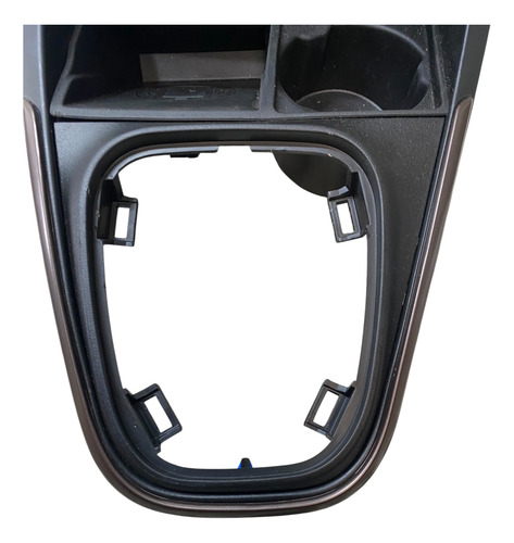 Moldura Console C/carregador Indução Fiat Strada 2021 A 2025 (Usado)