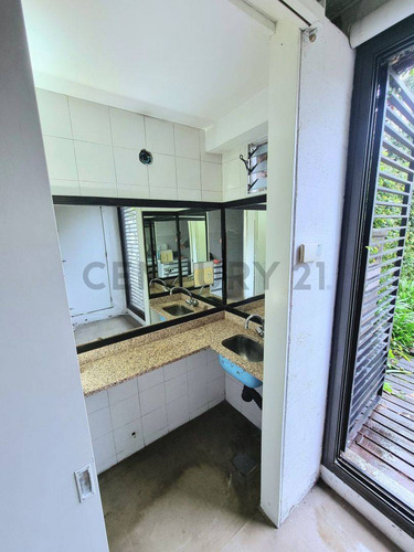 Venta De Departamento, La Plata - Calle 70 E/ 16 Y 17