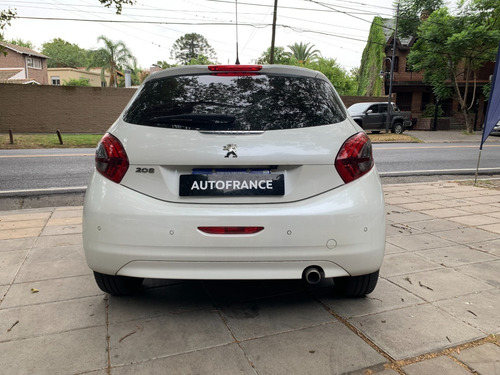 Peugeot 208 Feline Tiptronic