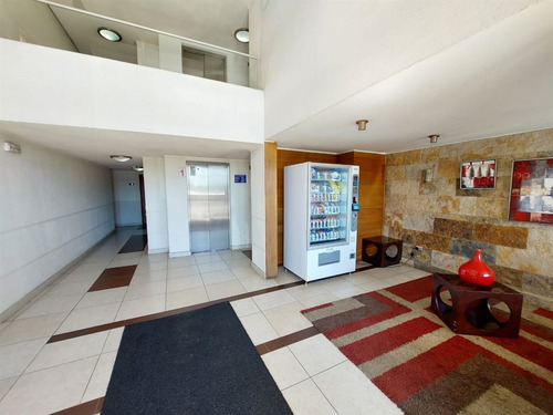 Depto En Arriendo De 2 Dorm 2 Baños. Lomas San Andres