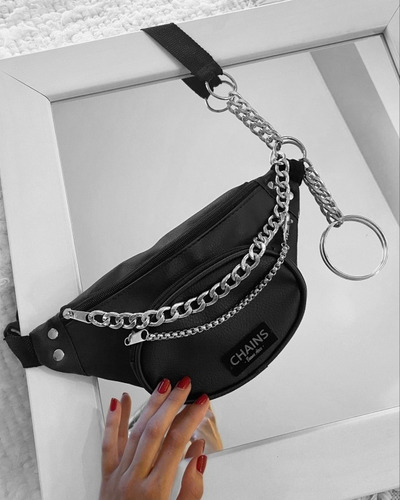 Riñonera Black Chains