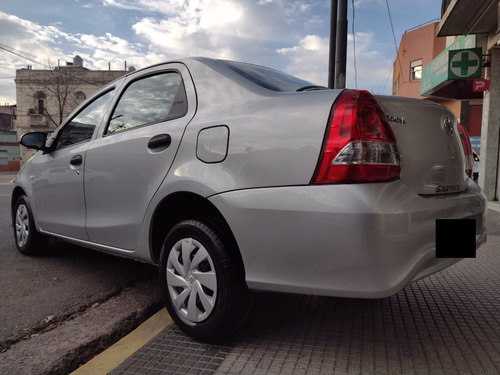 Toyota Etios 1.5 Sedan X