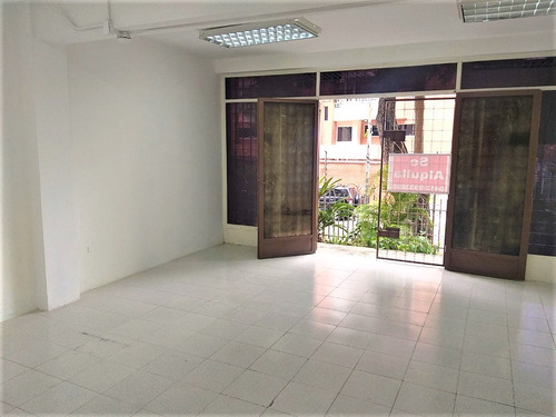 Imagen 4 de 11 de Las Acacias Se Alquila Local/oficina Para Consultorio , Laboratorio 38 M2
