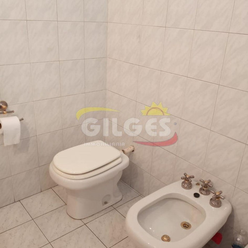 Venta De Casa 6 Amb. Sobre Lote 10x33m² En Haedo