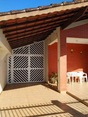 Casa No Loty Em Itanhaém, Ficando Lado Praia À 90m Do Mar
