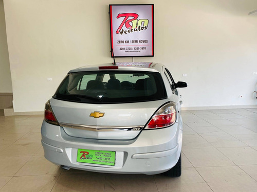 Imagem 3 de 8 de Chevrolet Vectra 2.0 Mpfi Gt Hatch 8v Flex 4p Manual