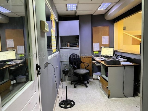 Imagen 9 de 30 de Venta De Estupendo Edificio En Prado De María / Gc 22-28408