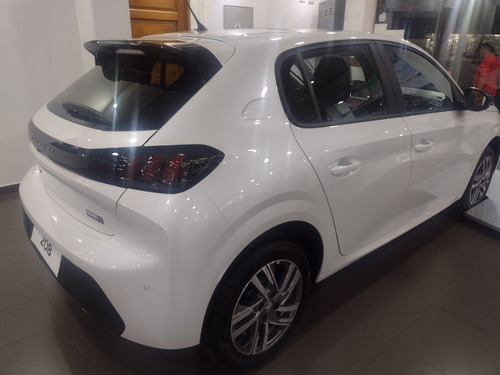 Imagen 6 de 7 de Peugeot 208 Feline Tiptronic 1.6