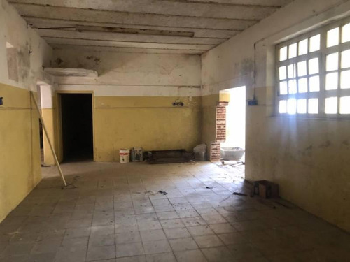 Imagen 6 de 9 de Salon Comercial En Venta Capitan Bermudez