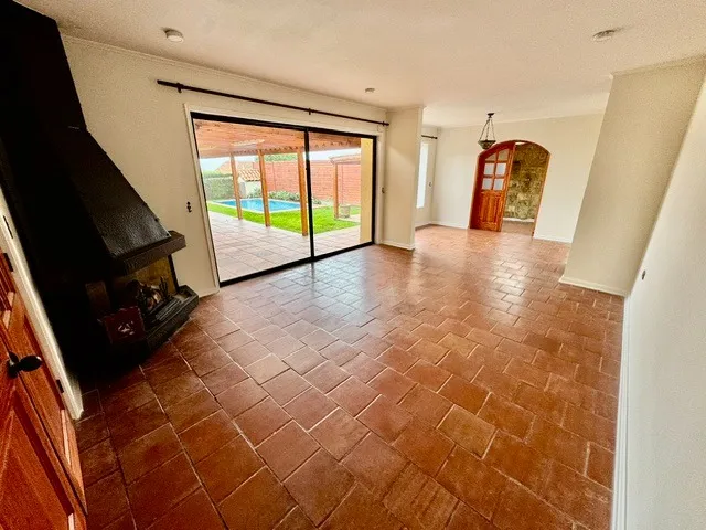 Imagen 5 de 28 de Amplia Casa En Seguro Condominio De Mantagua