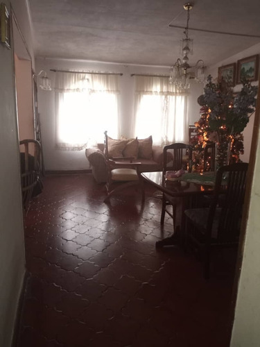 Imagen 4 de 15 de Vendo Casa En La Urbanización En La Esmeralda