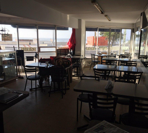 Imperdible Local Frente Al Mar De 200m2 Con Cochera Y Salida