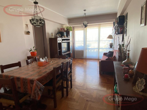 Imagen 3 de 25 de Depto 3 Ambientes Al Frente Con Balcón Terraza