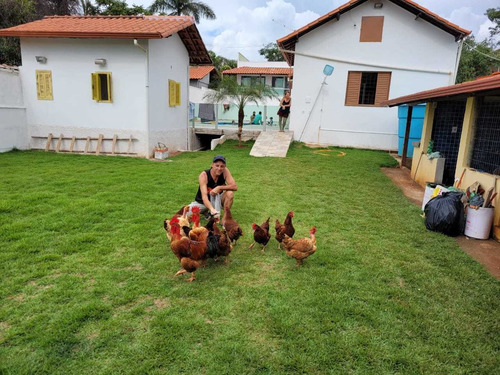 Imagem 2 de 12 de Linda Casa No Condomínio Vale Do Ouro