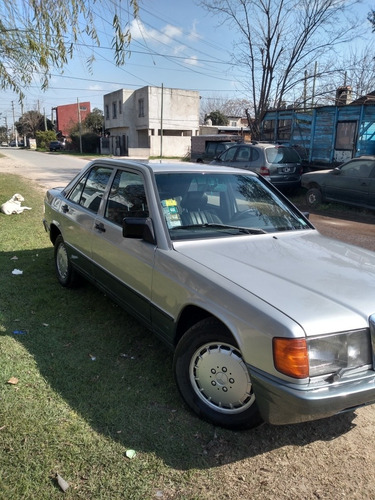Mercedes-Benz 190 2.3 E
