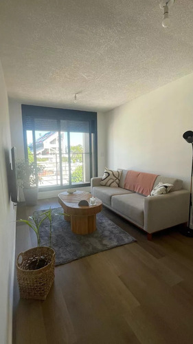 Alquiler Apartamento De 2 Dormitorios Con Balcón En Ventura, La Blanqueada!!