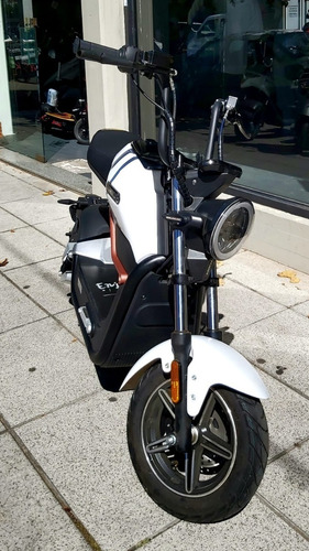 Imagen 6 de 15 de Sunra Miku Max 800w 60v Litio Moto Eléctrica 0km V