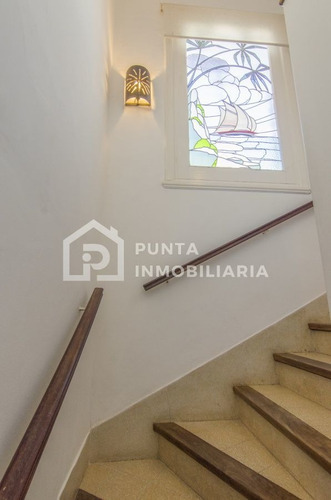 Imagen 12 de 30 de Casa De 4 Dormitorios + Piscina En La Peninsula, Punta Del Este - Punta Del Este Mansa