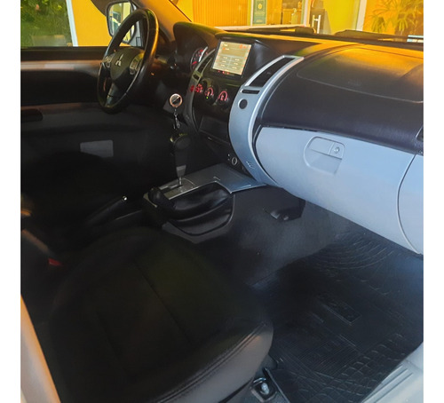 Mitsubishi Pajero Dakar 3.2 HPE 4X4 7 LUGARES 16V TURBO INTERCOOLER DIESEL 4P AUTOMÁTICO