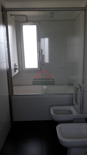 Moderna Casa En Inmediaciones De Laguna Del Diario - Pinares * 3 Dormitorios- Ref: 5380