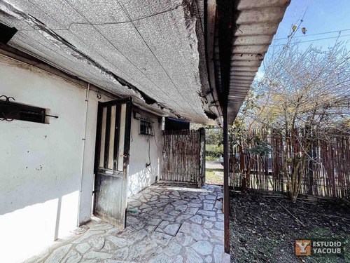 Casa En Alquiler - 1 Dormitorio 1 Baño - 195mts2 - Villa Elisa, La Plata