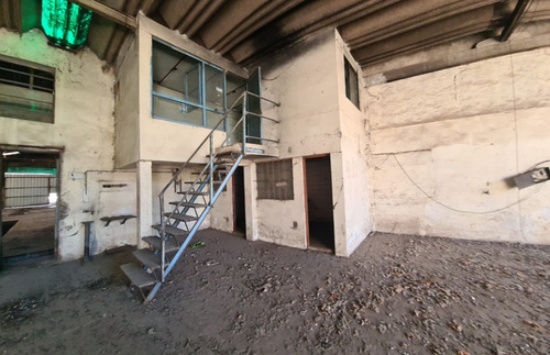 Imagen 6 de 9 de Galpon Centrico Comercial En Venta