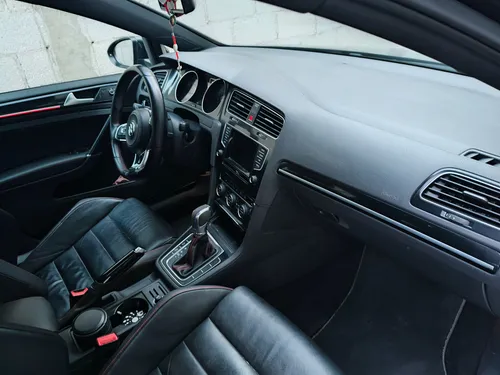 Volkswagen Golf GTI 2.0 T Piel At