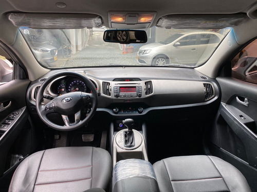 Imagen 7 de 13 de Kia Sportage Revolution Diese Fe Aut 2.0 2015