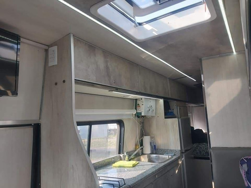 Imagen 14 de 18 de Motorhome Iveco Daily 2007 180000km - Equipado Y Homologado