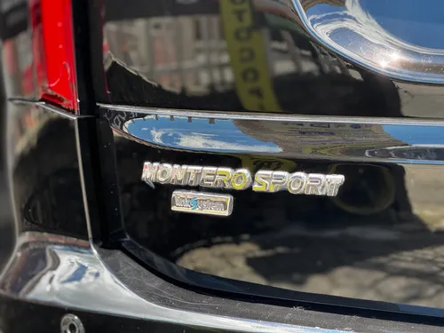 Mitsubishi Montero 2.5 215 hp Takai