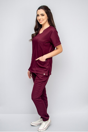 Pijama Cirúrgico Conjunto Scrub Jogger Feminino Bordo