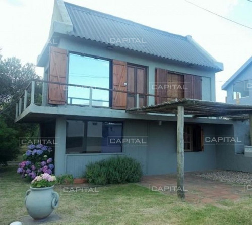 Imagen 17 de 30 de Casa Moderna En Dos Plantas En Venta En El Chorro