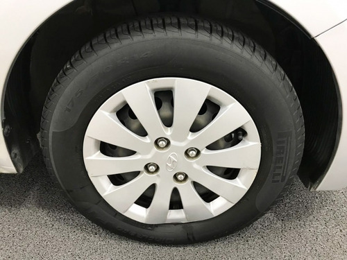 Imagem 14 de 15 de Hyundai Hb20 Comfort Plus 1.0 - Flex Mec.