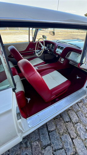 Ford Thunderbird 1960 V8 Hard Top