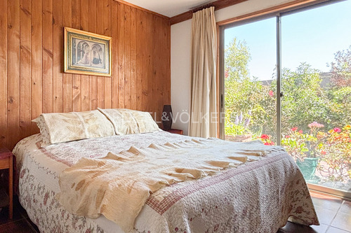 Venta Linda Y Cálida Casa En Condomimo Maitencillo