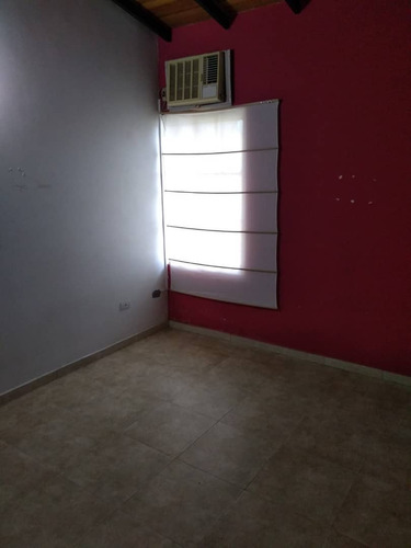 Imagen 9 de 12 de Pieranyela Rodriguez Vende Casa En Valle De Oro,san Diego