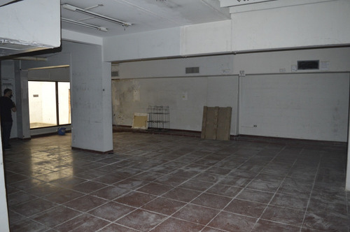 Alquilo Local En La Zona De Congreso 3 Plantas 324 M²