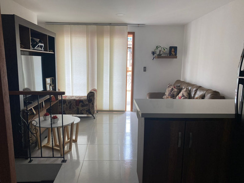 Apartamento Segunto Piso + Mansarda En Venta En La Ceja (barrio La Aldea)