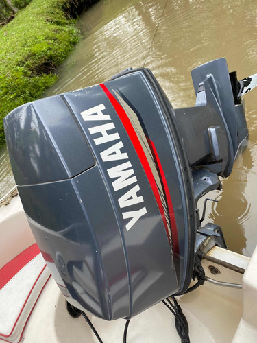 Lancha Bahamas 440 Sx Con Motor Yamaha 60 Hp 2t Año 2002