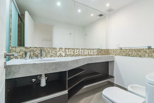 Venta Apartamento Dos Dormitorios Punta Del Este Edificio Icon Brava