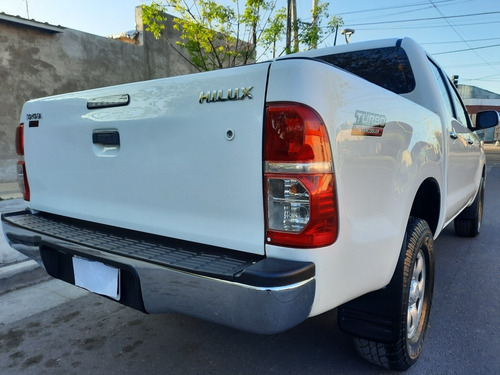 Imagen 8 de 19 de Toyota Hilux Dx 2.5 Doble Cabina