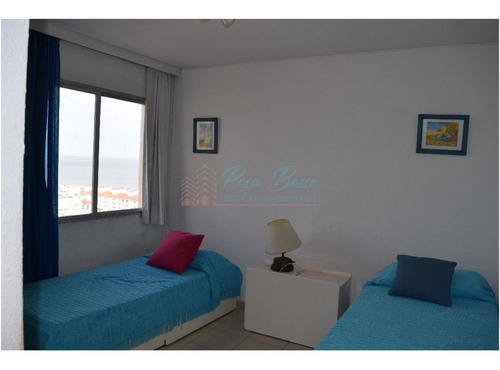 Apartamento En Peninsula, 2 Dormitorios *- Ref: 760